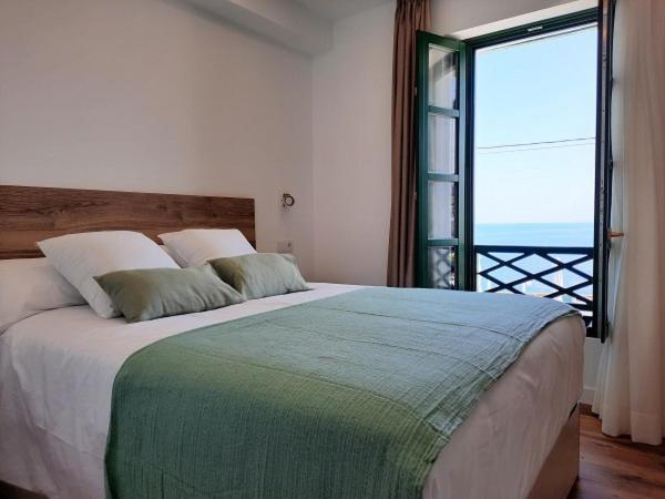 Apartamentos turísticos El Muelle Comillas Exterior foto