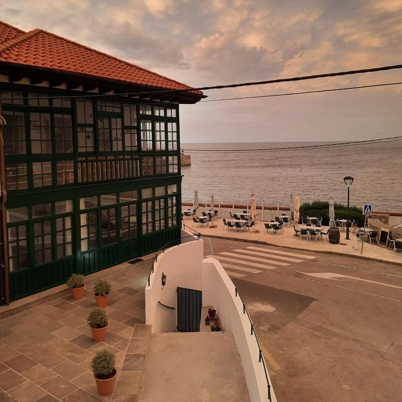 Apartamentos turísticos El Muelle Comillas Exterior foto