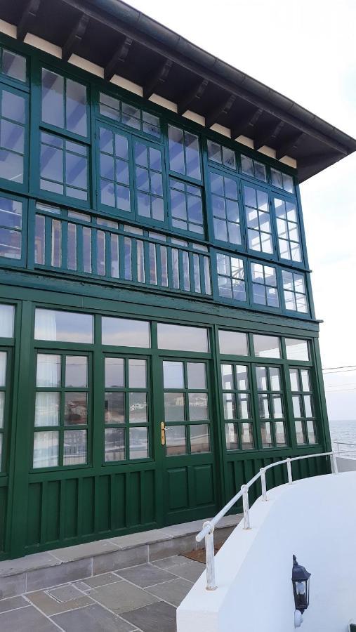 Apartamentos turísticos El Muelle Comillas Exterior foto